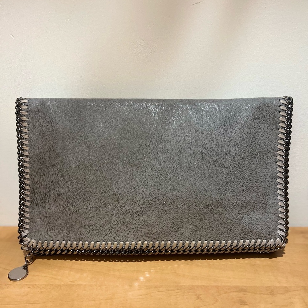 STELLA MCCARTNEY
Falabella Fold-Over Clutch